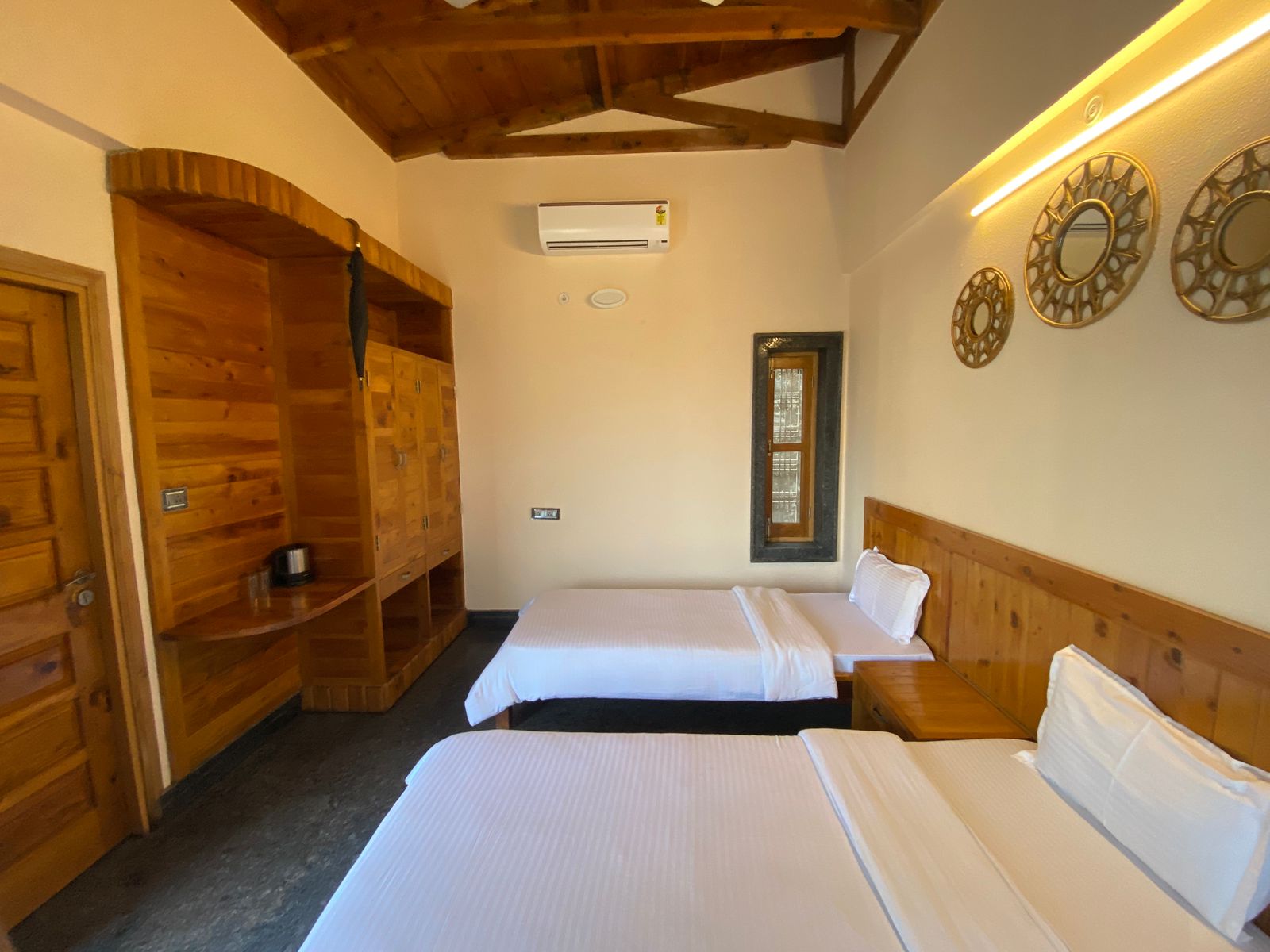 YogaMea Vacation in Rishikesh YogaMea Vacation in Rishikesh